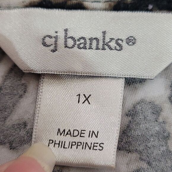 Cj banks woman's leapord print top - Picture 5 of 7